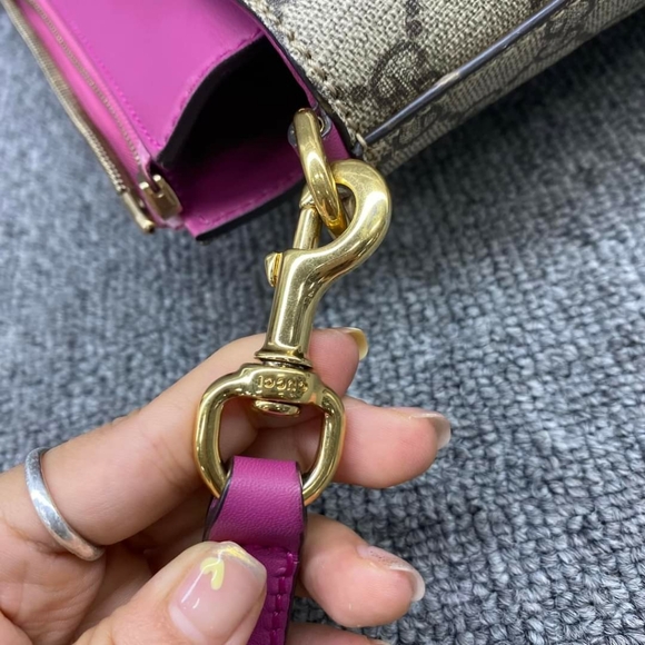 100% Authentic Gucci Leather Satchel Bag - Picture 10 of 14